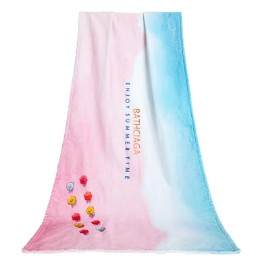 Kuinka pakata rantapyyhkeet matkan ajaksi ja estää hiekkaa tarttumasta kiinni?