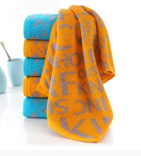 Kuinka käyttää kasvopyyhkeitä ihonhoitoon?